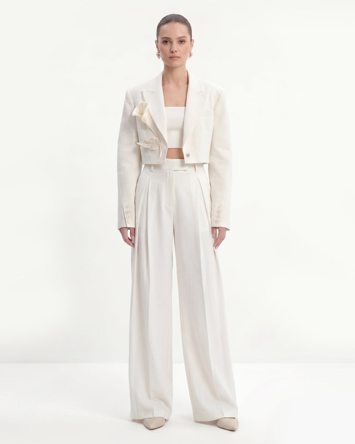 Floral Appliqué Cropped Blazer - White | JW PEI