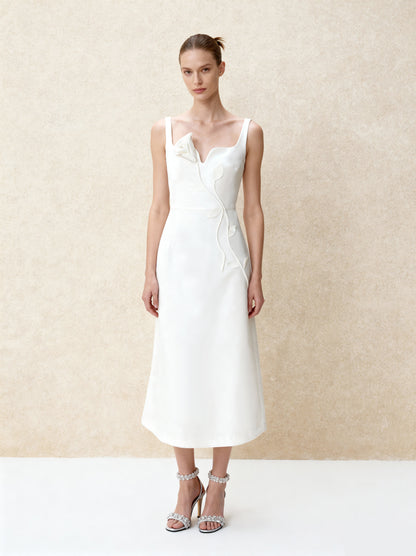 3D Vine-Appliqué Asymmetric Sweetheart Gown - White | JW PEI