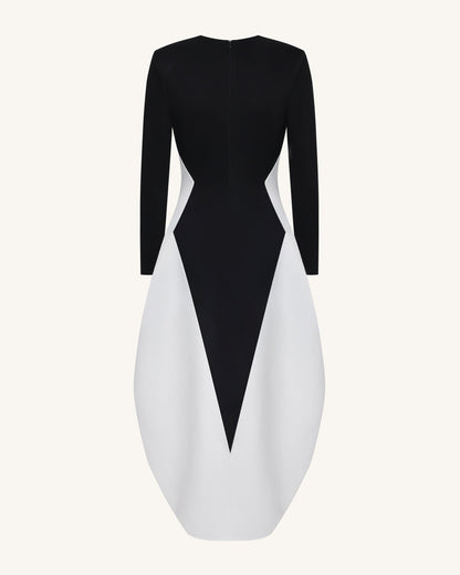 Monochrome Paneled Plunging V-Neck Long-Sleeve Maxi Dress - Black | JW PEI