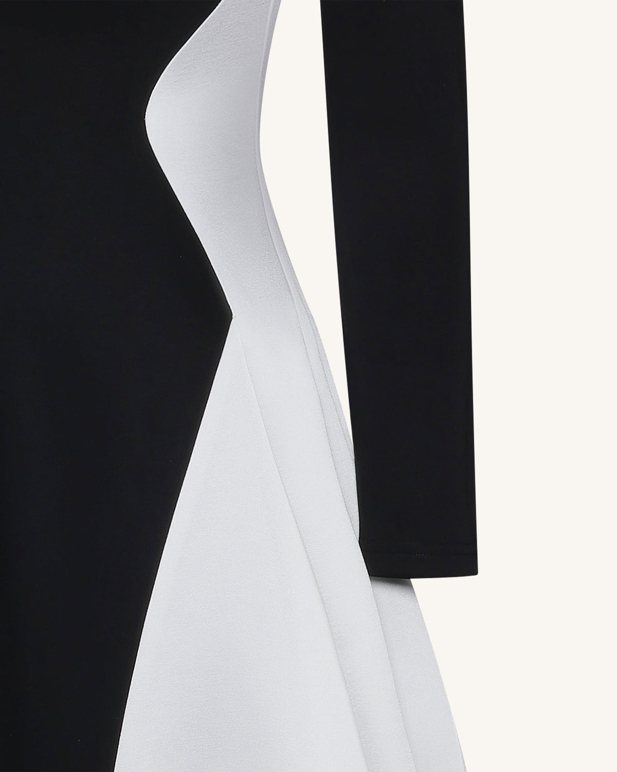 Monochrome Paneled Plunging V-Neck Long-Sleeve Maxi Dress - Black | JW PEI